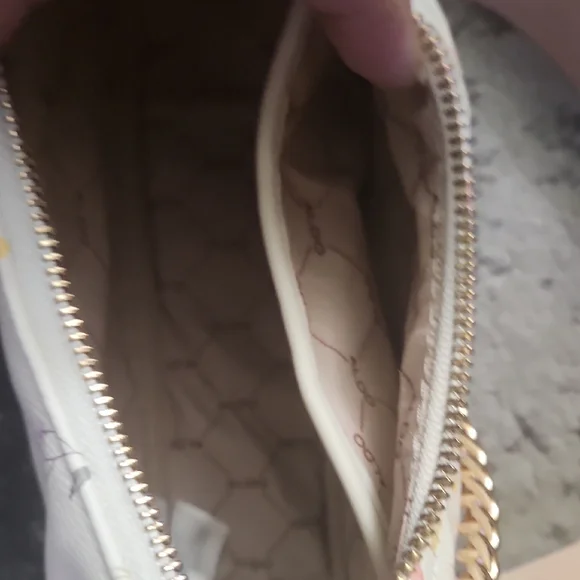 Aldo White Floral Shoulder Bag with Gold Chain - Picture 7 of 9